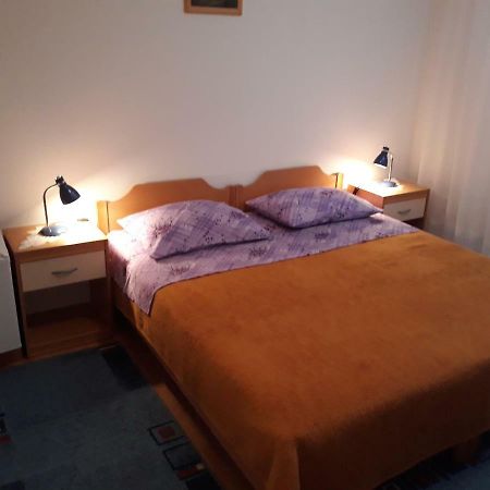 Rooms Katija 马里斯通 外观 照片