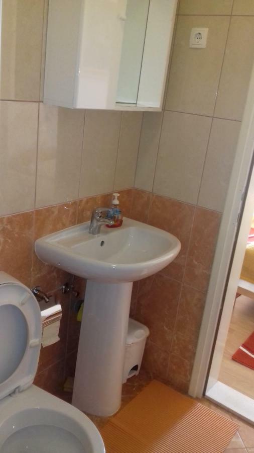 Rooms Katija 马里斯通 外观 照片